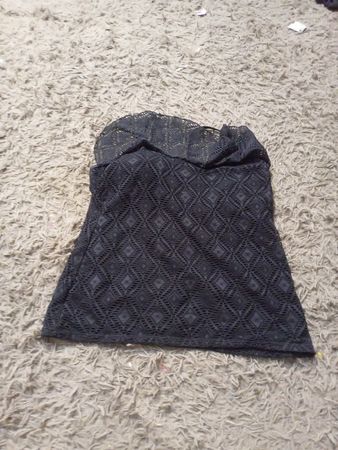 Schwarzes Spitzentop
