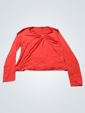 Rotes Langarmoberteil