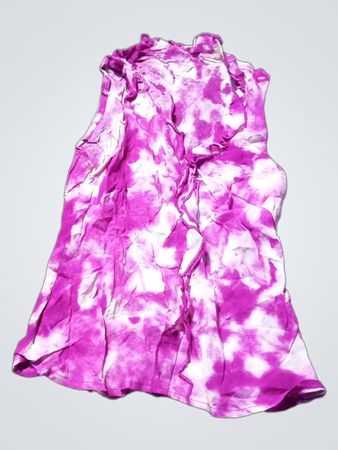 Rosa und weiße Batik-Rüschentop