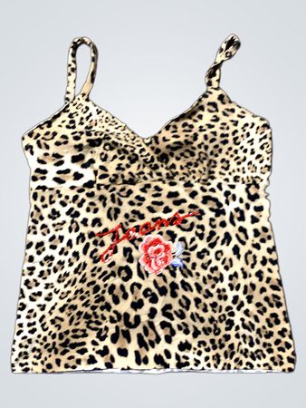 Leopardenmuster-Top mit rotem "Jeans"-Stickerei und Rosendetail