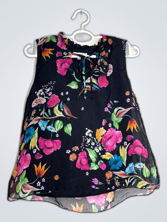 Mimi Muà Floral Sleeveless Blouse