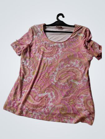 TAIFUN COLLECTION Damen T-Shirt mit rosa Paisleymuster und verziertem Ausschnitt