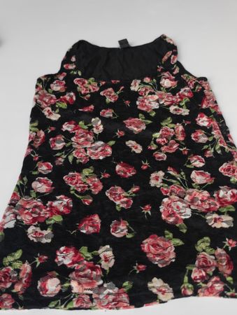 Schwarzes Blumenspitzenkleid