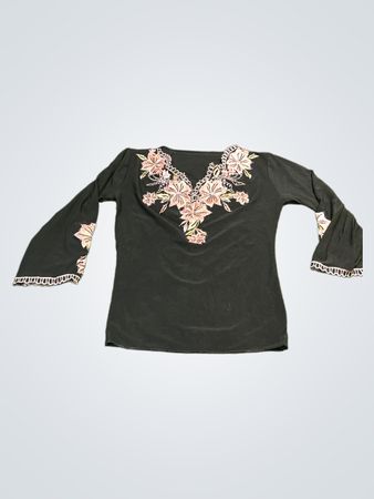Schwarzes Langarmoberteil mit Blumenstickerei