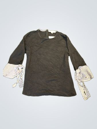 Miss Finch NYC Schwarzes Bell-Sleeve-Oberteil