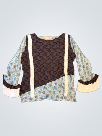 Lazy Susan desde 1989 Floral Bell Sleeve Top