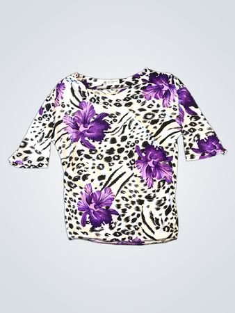 YESHINI Damenshirt mit lila Blumen- und Animalprint