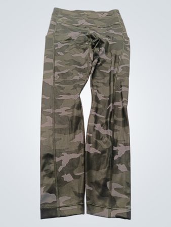 Athleta Ultimate Camo 7/8 Tight