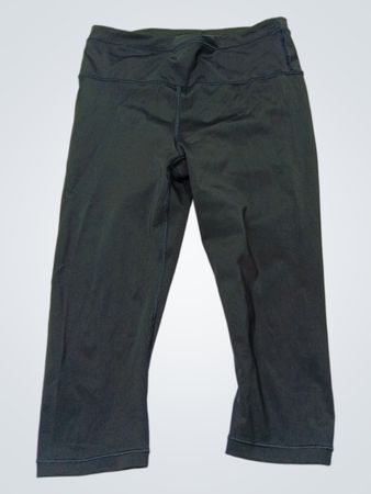 Athleta Accelerate 3/4 Cropped Leggings