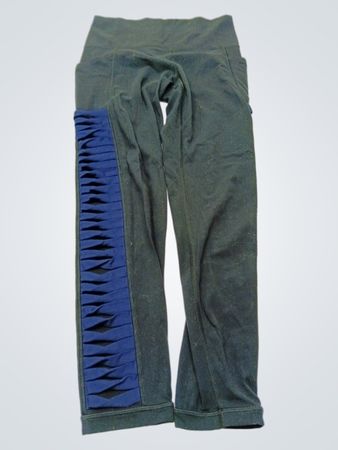 Athleta Salutation 7/8 Tight