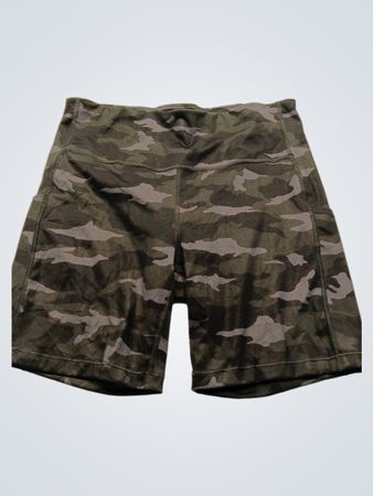 Athleta Ultimate Stash Pocket Camo 7 Short