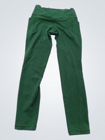 Athleta Salutation Stash Pocket 7/8 Tight