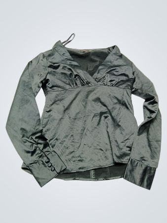 Gray Long-Sleeve Top