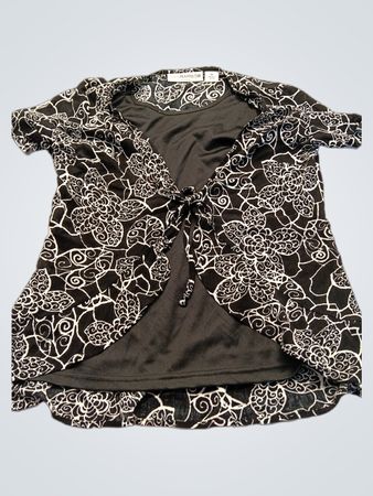 Sag Harbor Petite Black and White Floral Tunic