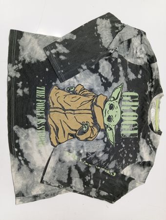 Star Wars T-Shirt with Yoda Graphic