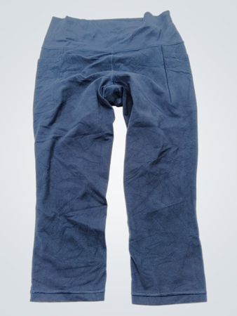 Athleta Salutation Stash Pocket II Capri