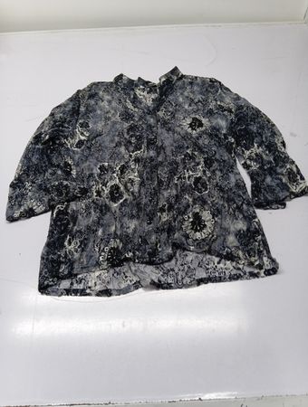 Marie Claire Boutiques XL Shirt