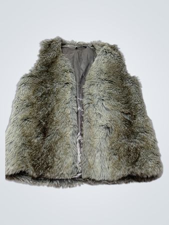 Veste en fausse fourrure Ginatricot