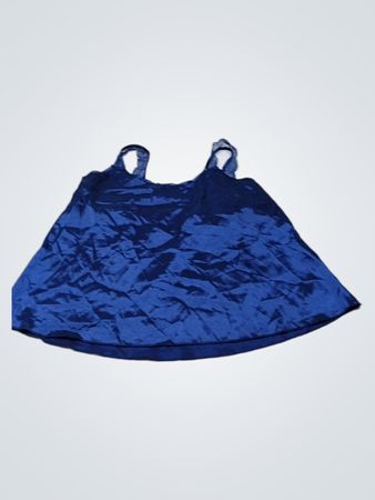 Bluse aus blauer Satin