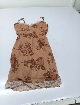 Forever 21 Blumen-Slipkleid