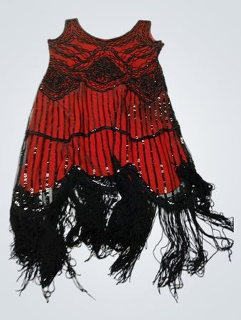 Rotes und schwarzes Fransen-Flapper-Kleid