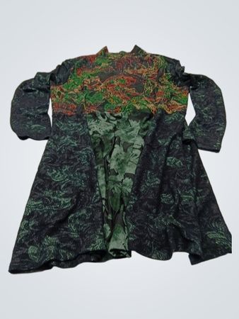 Das Pyramid Collection Damen Langarmkleid mit abstraktem Druck