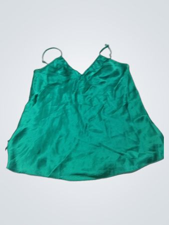 Grünes Satinkleid camisole