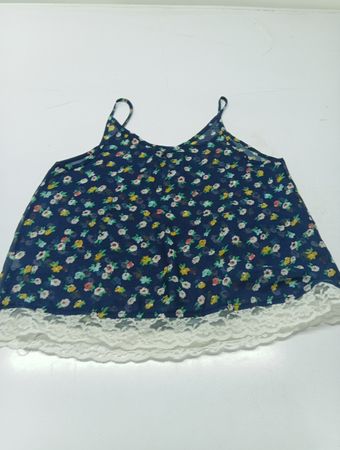 Envy marineblaues Camisole mit Blumenmuster und Spitzenbesatz