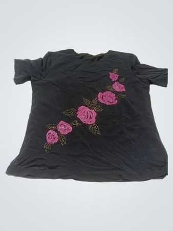 Dunkelgraues T-Shirt mit pinkem Rosendesign