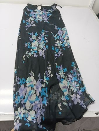 LA Style #8800 Größe 8 Blumen-Maxikleid