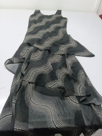 Bellezza Damen schwarzes & weißes gemustertes Kleid mit Rüschen