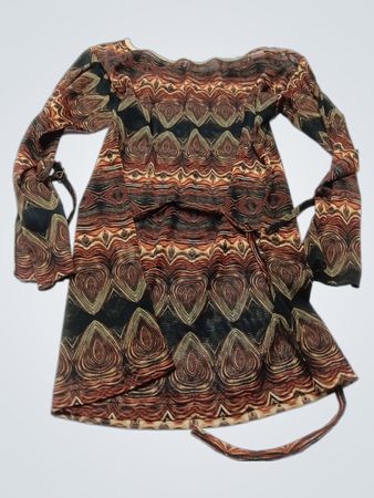Langärmeliges Kleid mit Print