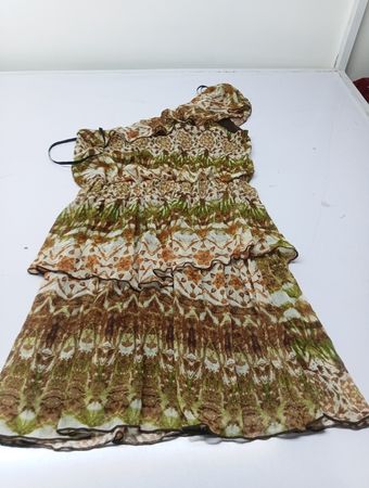City Triangles One-Shoulder ausgestuftes Rüschenkleid