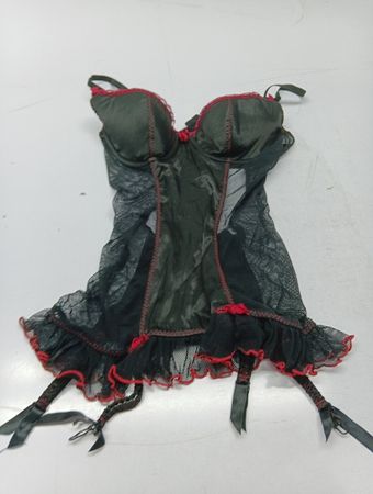 Kollektion Schwarze und Rote Dessous
