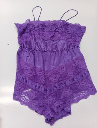 Romantische Stimmungen Lila Spitzen-Teddy