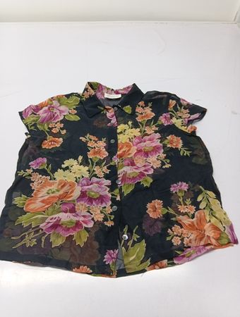 Jones New York Sport Petite florales Kurzarm-Hemd mit Knopfleiste