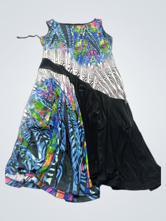 Ärmelloses Maxikleid mit abstraktem Muster