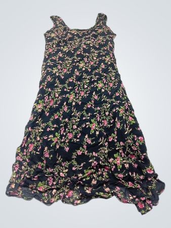 Schwarzes Kleid mit Blumenmuster