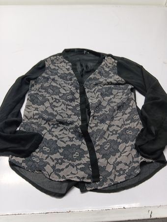 Suzy Shier Schwarze Spitzenbluse mit langen Ärmeln