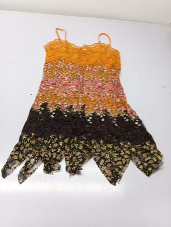 Orange Spitzen-Top mit Blumenmuster