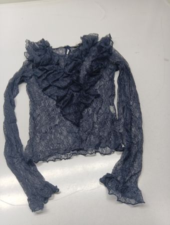 ZARA schwarzes Spitzentop mit Rüschen und langen Ärmeln
