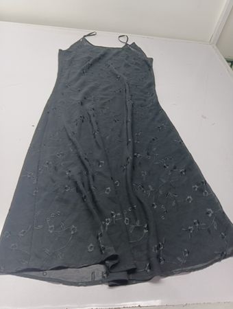 Dunkles Blumenmuster Slipkleid