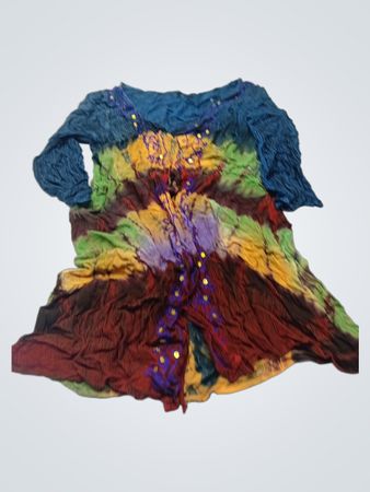 Batiktunika mit langen Ärmeln und goldenen Verzierungen