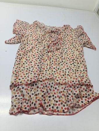 Damenbluse mit Polka-Dots und Rüschen