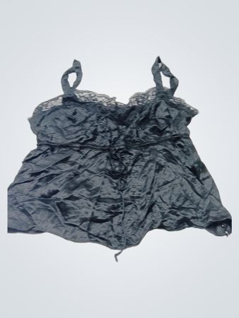 AKANNE Schwarzes Spitzen-Trim Cami-Top