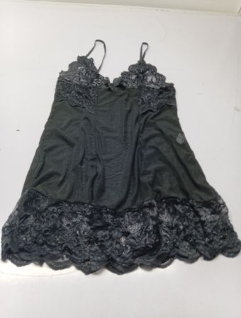 Schwarzes Spitzenbesatz-Chemise
