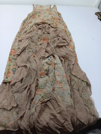 Blumenkleid mit Rüschen