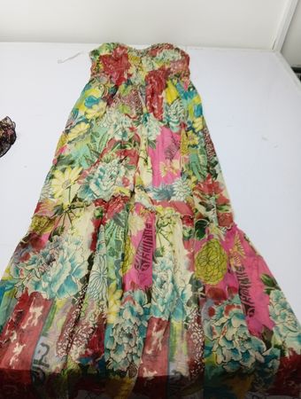 Trägerloses bohemian Blumen-Maxikleid