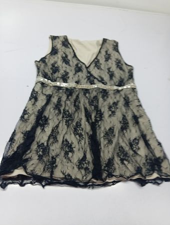 KappAhl Damen schwarzes ärmelloses Spitzenkleid mit V-Ausschnitt