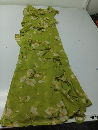 Grünes, geblümtes Maxikleid mit Rüschen